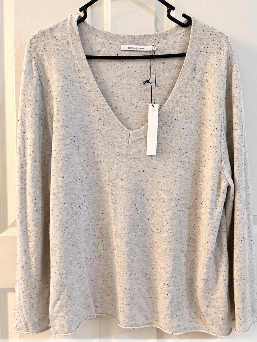 Stitches Light Heather Gray Speckled V-Neck Long Sleeve Top